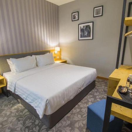 Redpine Boutique Hotel Skudai Extérieur photo