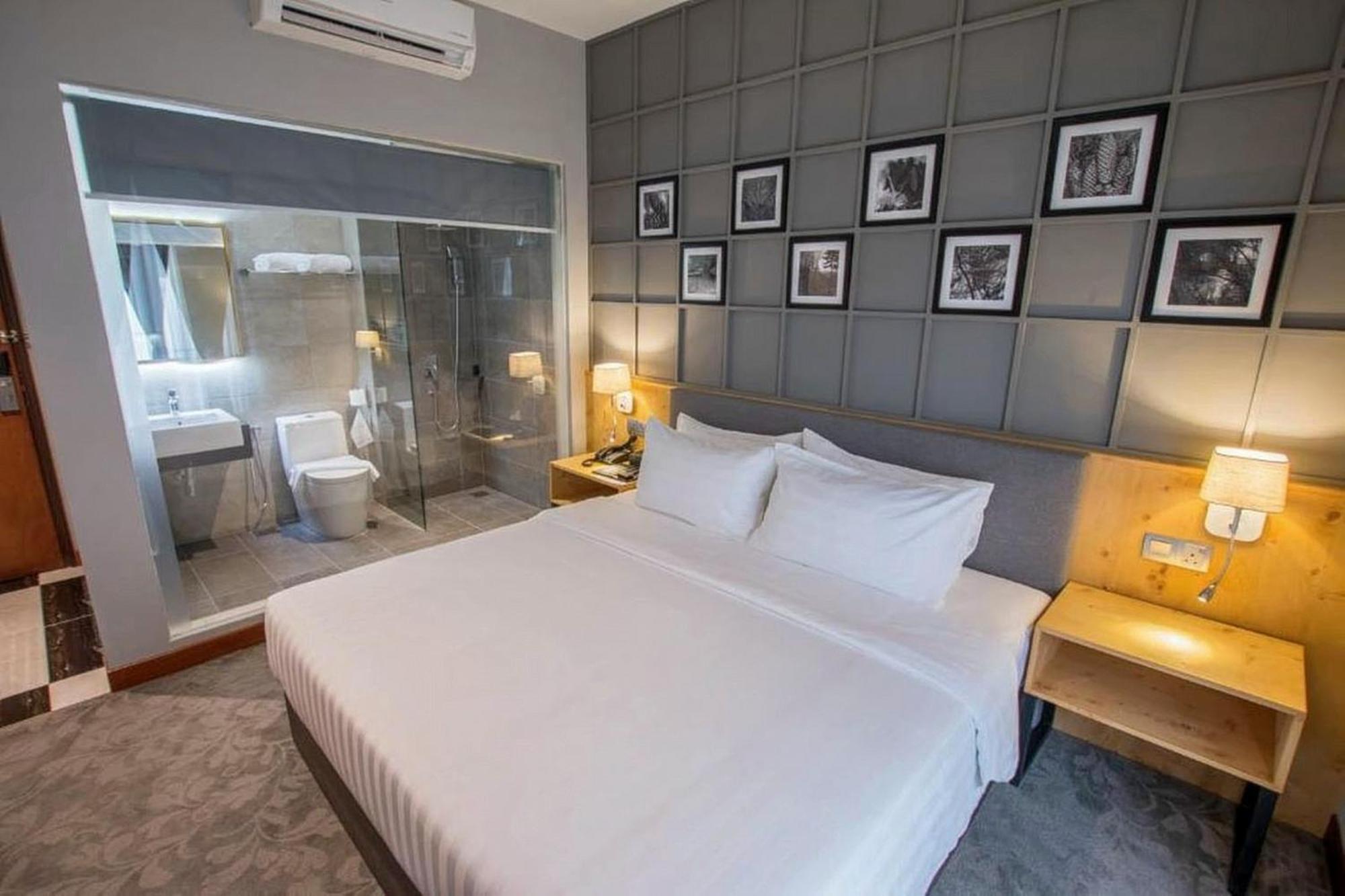 Redpine Boutique Hotel Skudai Extérieur photo